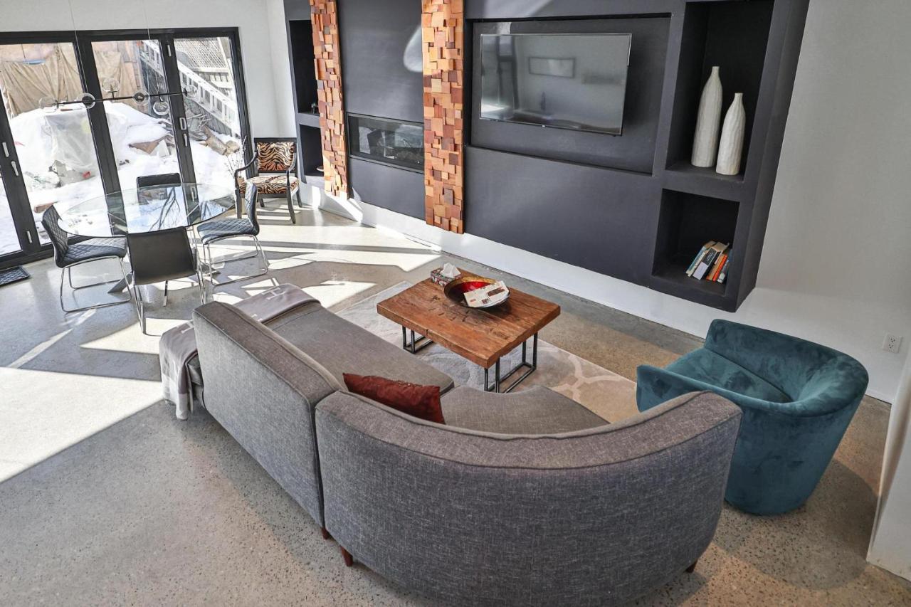 New Modern 1400 Sq Ft Coach House Near Everything Торонто Екстериор снимка