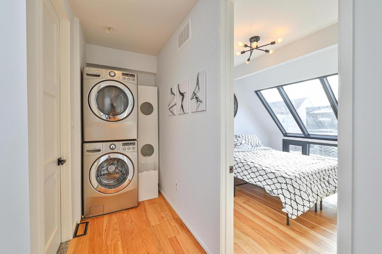 New Modern 1400 Sq Ft Coach House Near Everything Торонто Екстериор снимка